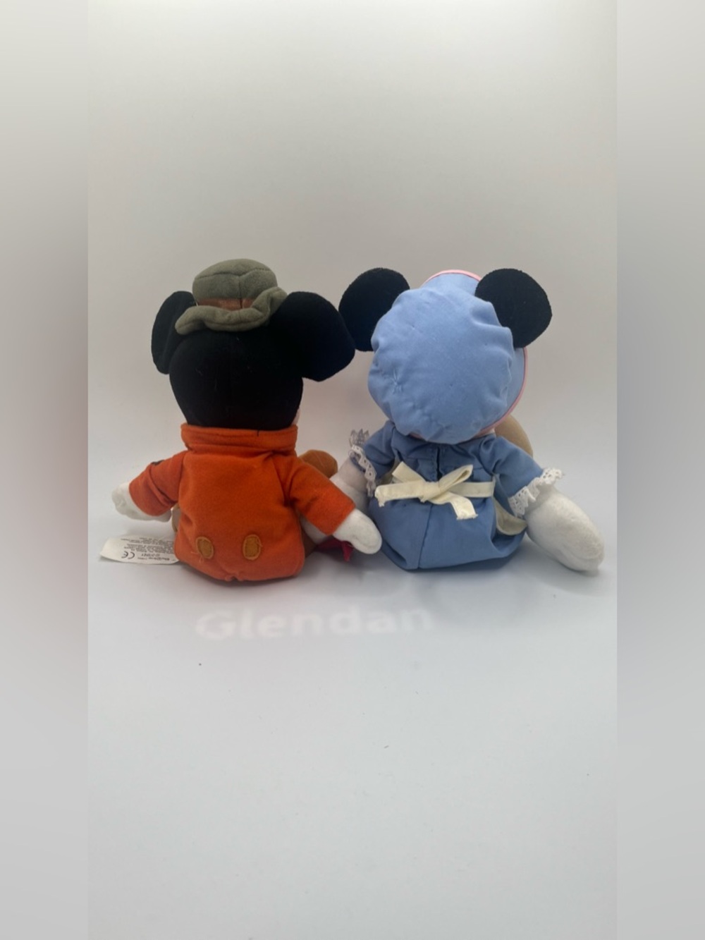 Disney Mickey & Minnie Plush Pair 9” - Bob Cratchit & Pionner Minnie OS - Picture 2 of 9